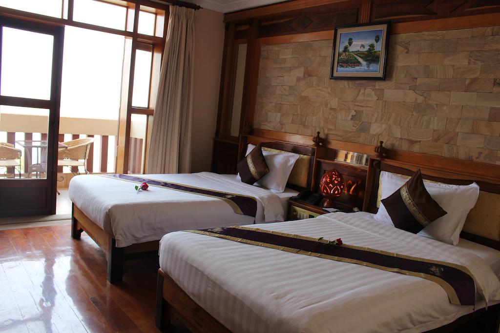 Blue River Hotel Phnom Penh Dış mekan fotoğraf