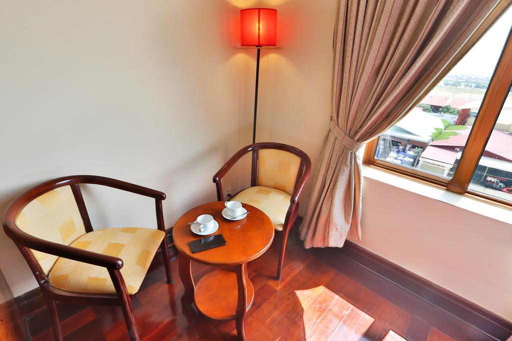 Blue River Hotel Phnom Penh Dış mekan fotoğraf