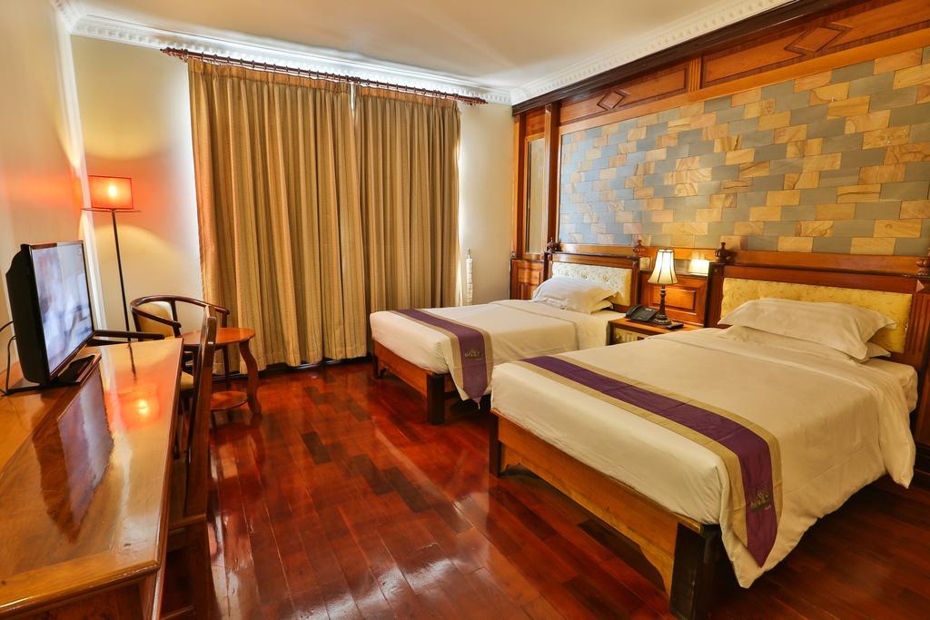 Blue River Hotel Phnom Penh Dış mekan fotoğraf