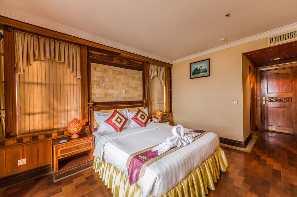 Blue River Hotel Phnom Penh Dış mekan fotoğraf