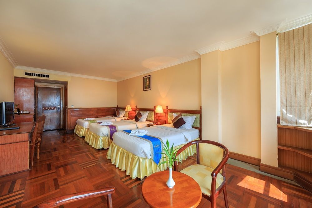 Blue River Hotel Phnom Penh Dış mekan fotoğraf