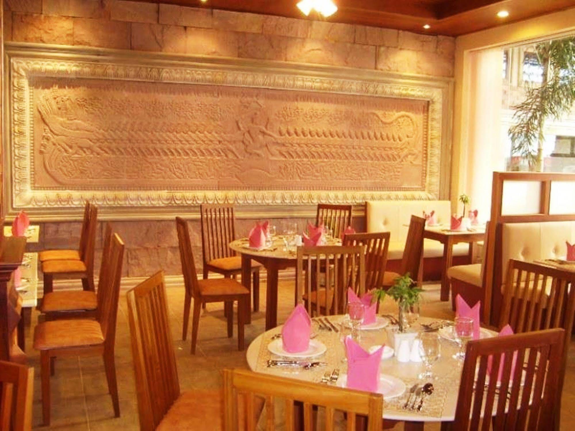 Blue River Hotel Phnom Penh Dış mekan fotoğraf