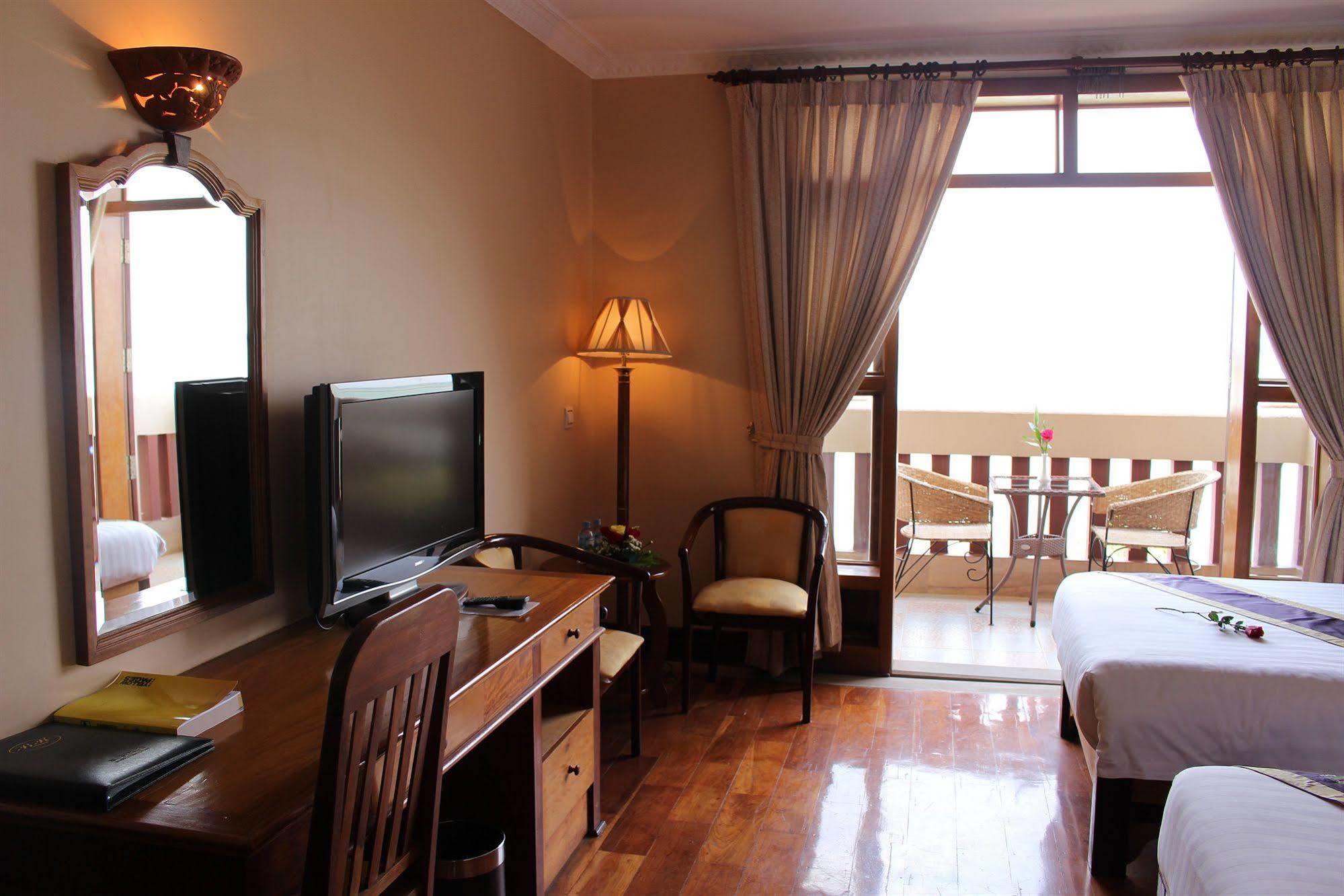 Blue River Hotel Phnom Penh Dış mekan fotoğraf