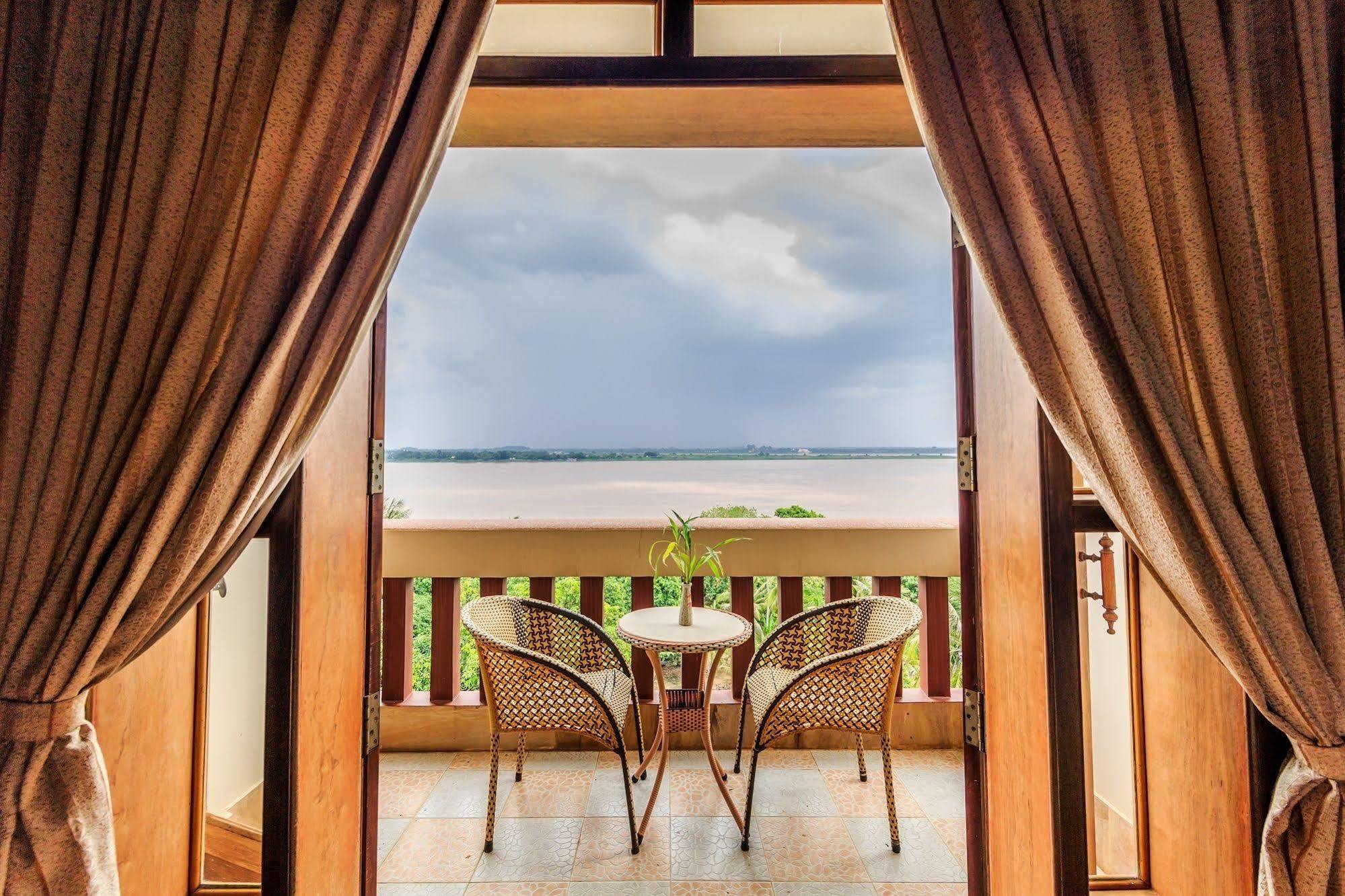 Blue River Hotel Phnom Penh Dış mekan fotoğraf